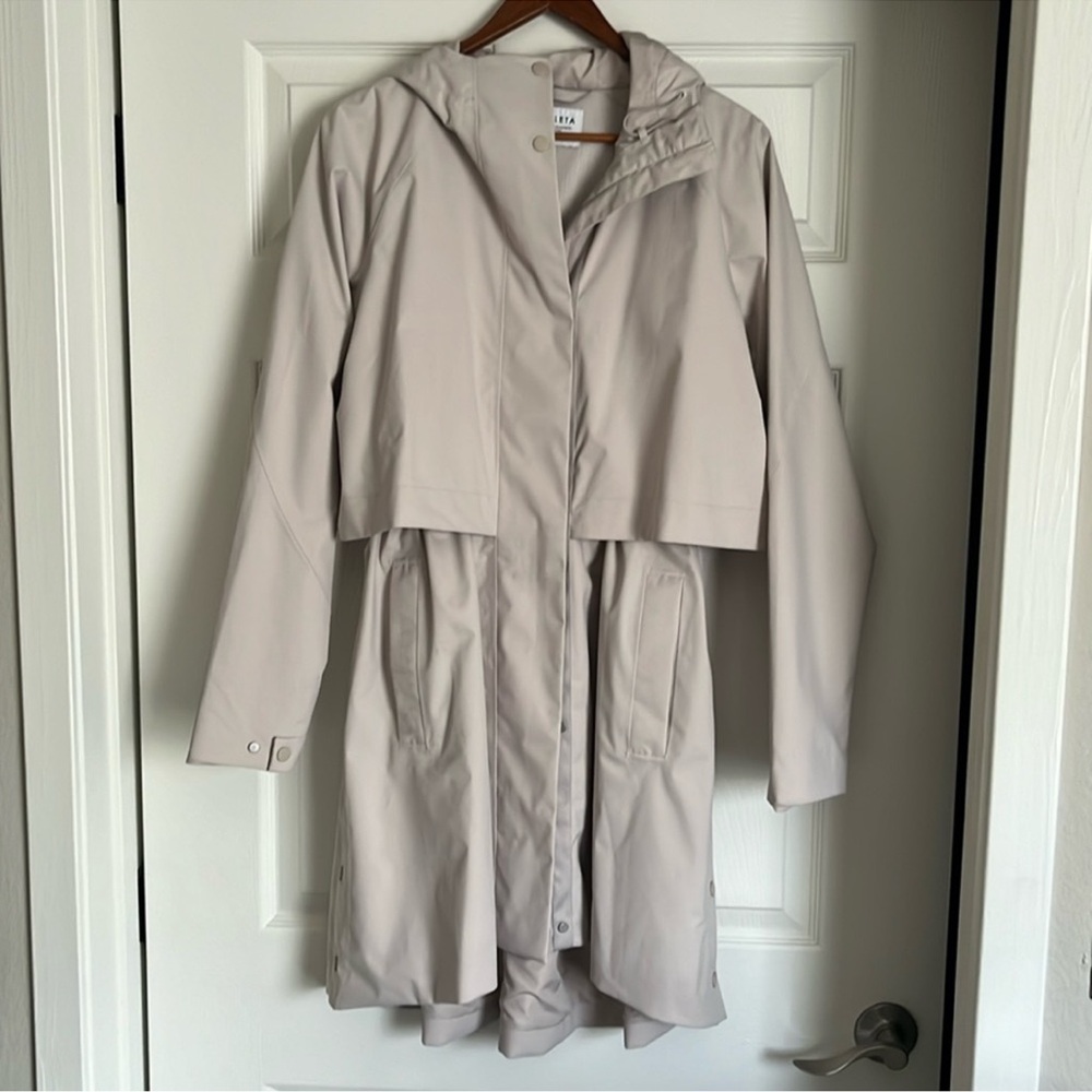 Athleta edgewater hooded raincoat parka abalone grey medium